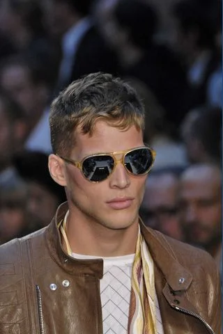 Look 32